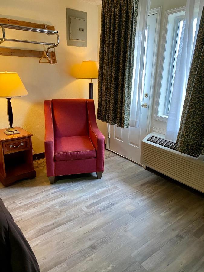 Ozark Inn & Suites Zewnętrze zdjęcie