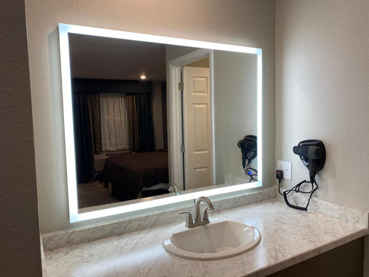 Ozark Inn & Suites Zewnętrze zdjęcie