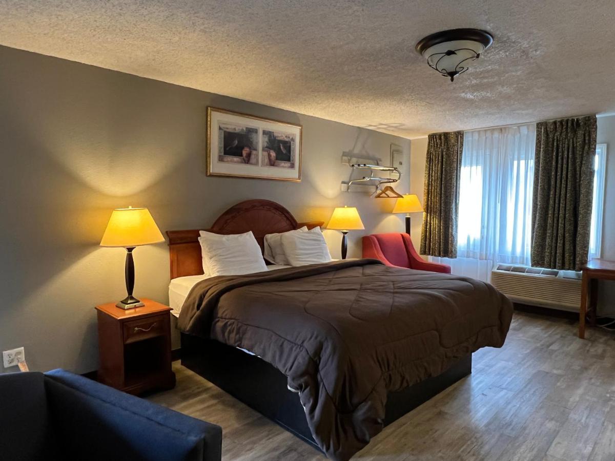 Ozark Inn & Suites Zewnętrze zdjęcie