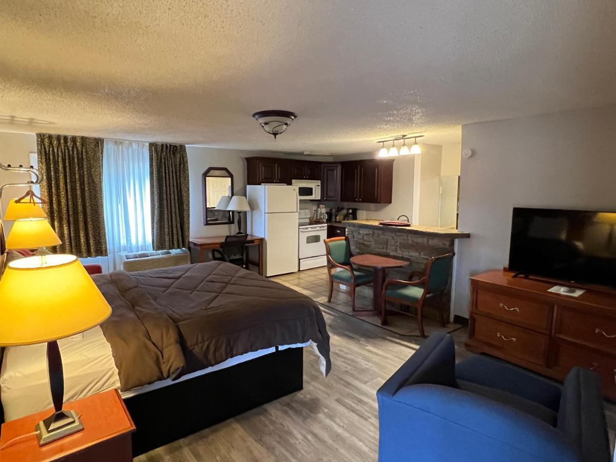 Ozark Inn & Suites Zewnętrze zdjęcie