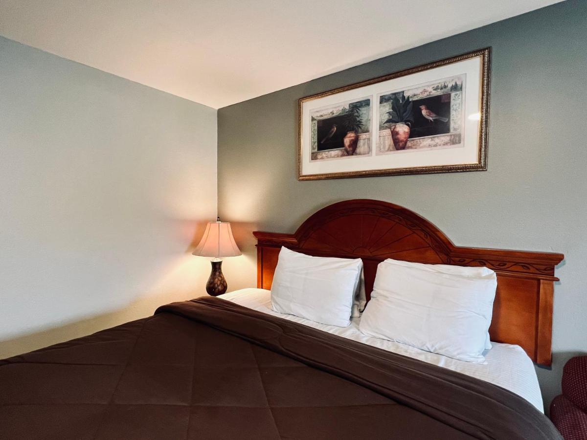 Ozark Inn & Suites Zewnętrze zdjęcie