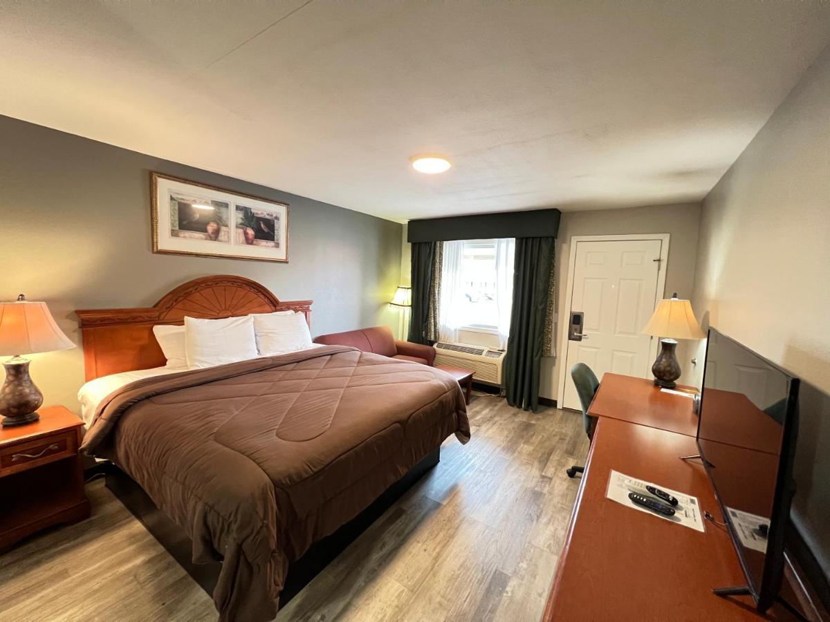 Ozark Inn & Suites Zewnętrze zdjęcie