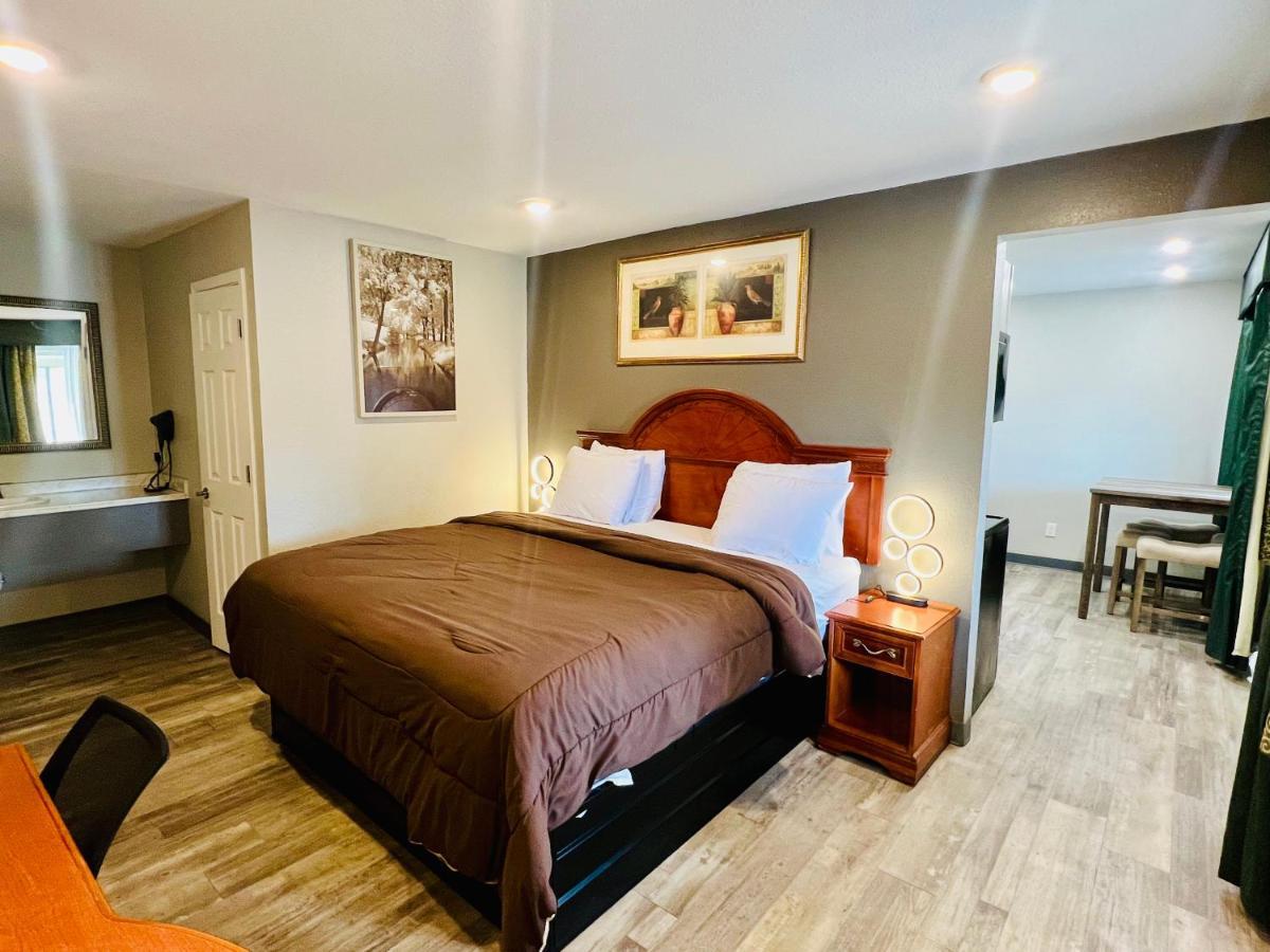 Ozark Inn & Suites Zewnętrze zdjęcie