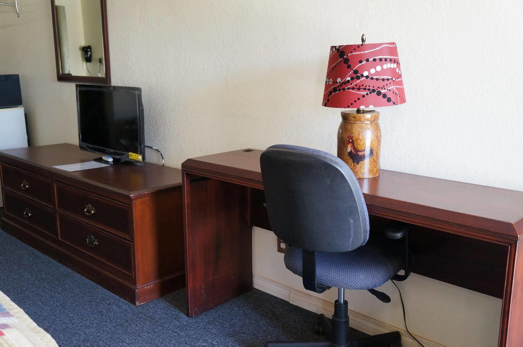 Ozark Inn & Suites Zewnętrze zdjęcie