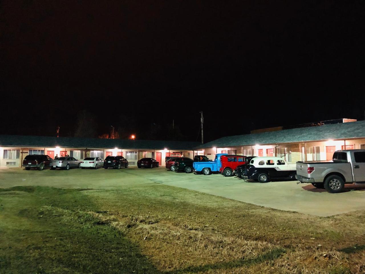 Ozark Inn & Suites Zewnętrze zdjęcie