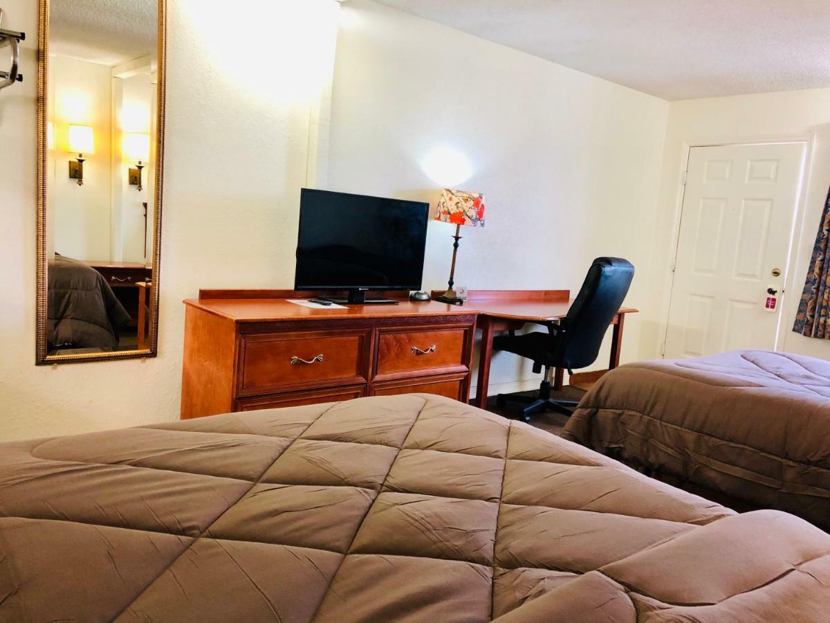 Ozark Inn & Suites Zewnętrze zdjęcie
