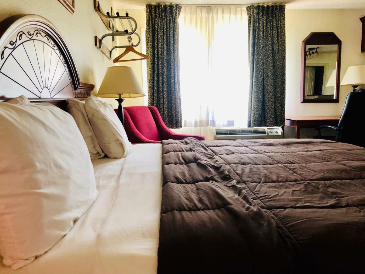 Ozark Inn & Suites Zewnętrze zdjęcie